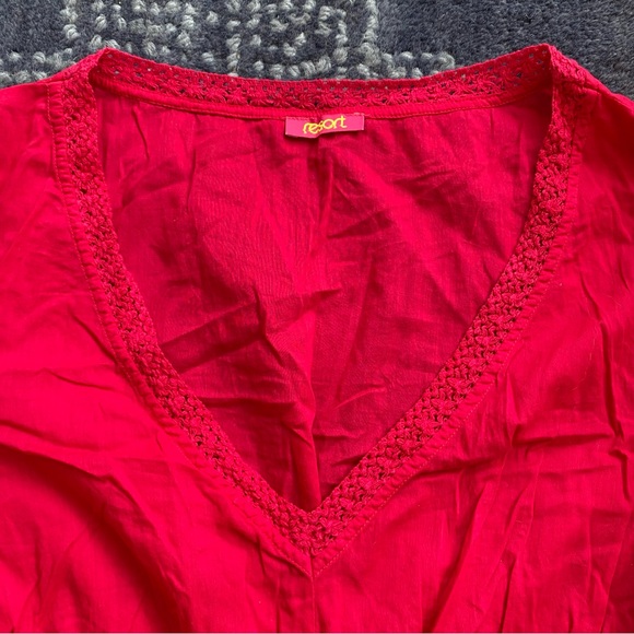 🌺 RESORT BOHO RASPBERRY RED CROCHET VNECK BEACH COVERUP! - Picture 8 of 12